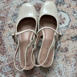 Tahari Beige Patent Leather Flats